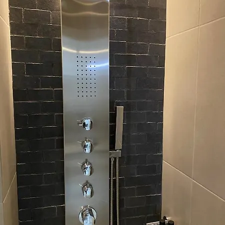 New 2bd Aprt With Shared Rooftop Pool E2 Athènes