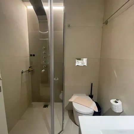 New 2bd Aprt With Shared Rooftop Pool E2 Athènes
