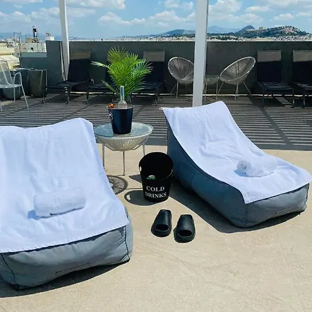 Апартаменты New 2bd Aprt With Shared Rooftop Pool E2 *