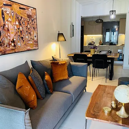 New 2bd Aprt With Shared Rooftop Pool E2 * Афины
